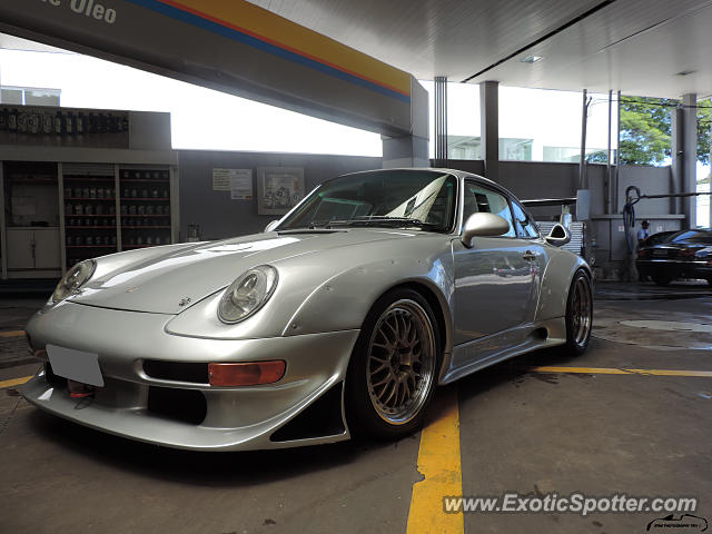 Porsche 911 GT2 spotted in São Paulo, Brazil