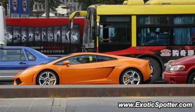 Lamborghini Gallardo spotted in Shanghai, China