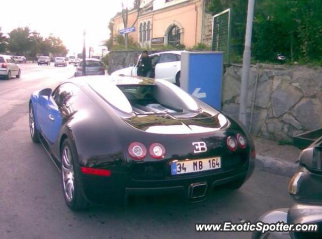 Bugatti Veyron spotted in Istanbul, Turkey