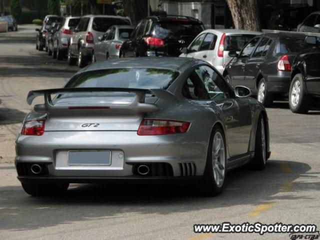 Porsche 911 GT2 spotted in São Paulo, Brazil