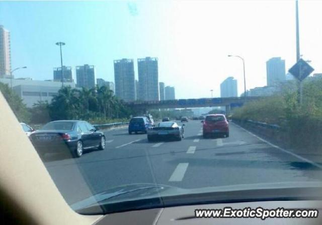 Ferrari Enzo spotted in Shenzhen, China