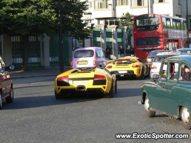 Porsche Carrera GT spotted in London, United Kingdom