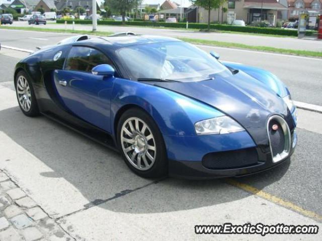 Bugatti Veyron spotted in Edinburgh, United Kingdom