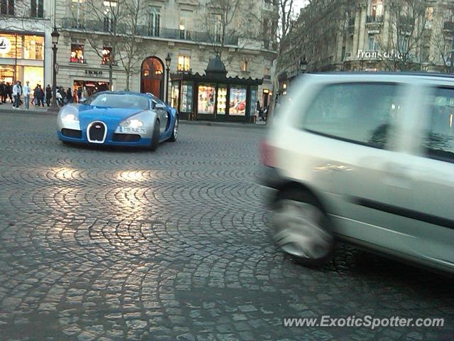 Bugatti Veyron spotted in Paris, France