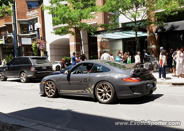 Porsche 911 GT3 spotted in Toronto, Canada