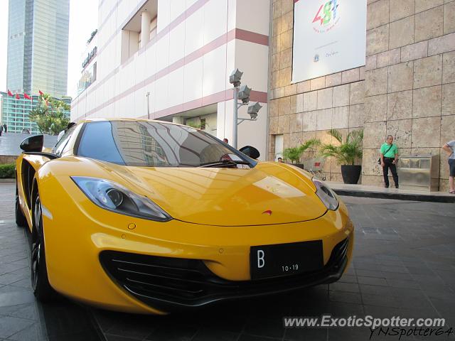 Mclaren MP4-12C spotted in Jakarta, Indonesia