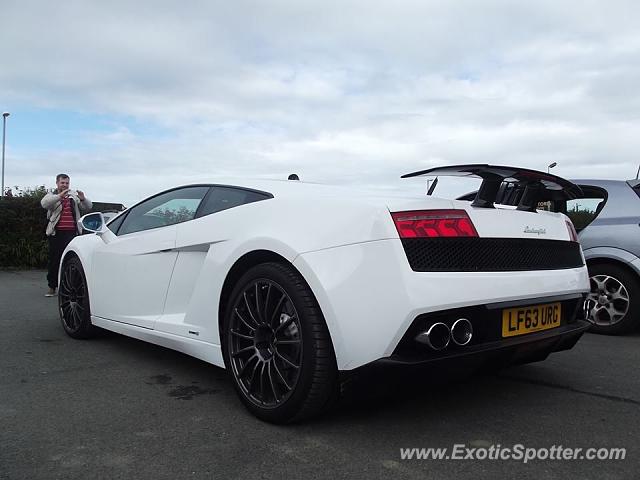 Lamborghini Gallardo spotted in Roche, United Kingdom