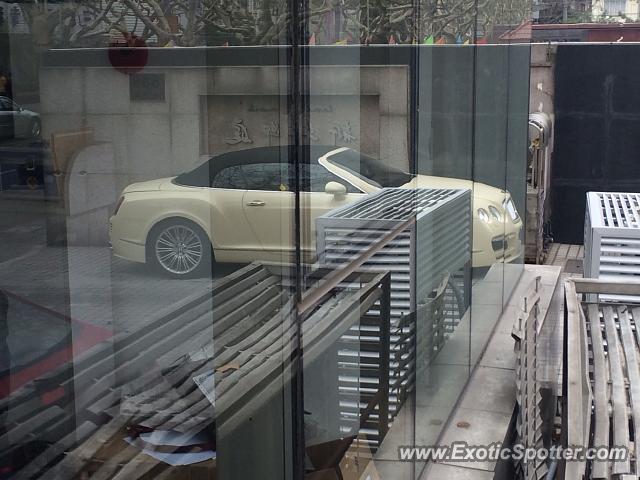 Bentley Continental spotted in Shanghai, China