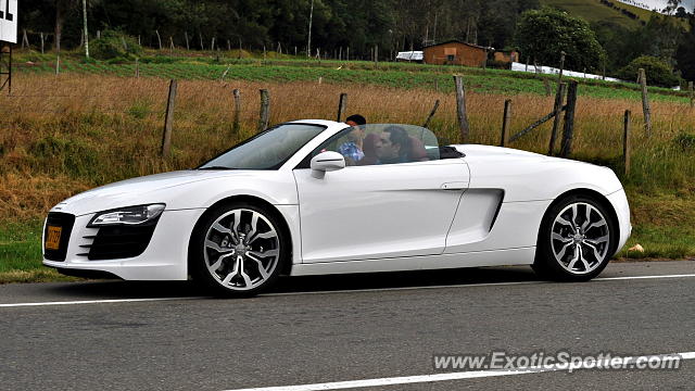 Audi R8 spotted in Bogota, Colombia