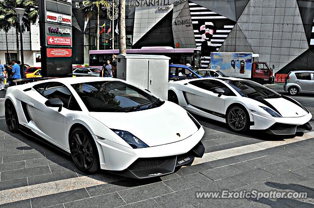 Lamborghini Gallardo spotted in Bukit Bintang KL, Malaysia