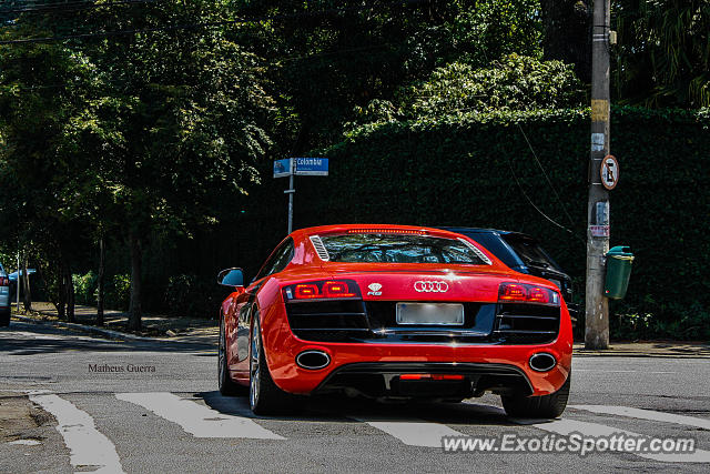 Audi R8 spotted in São Paulo, Brazil