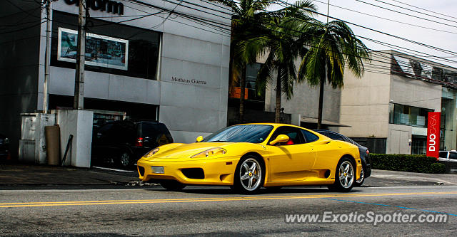 Ferrari 360 Modena spotted in São Paulo, Brazil