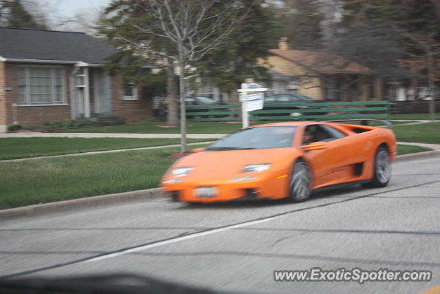 Lamborghini Diablo spotted in Palatine, Illinois