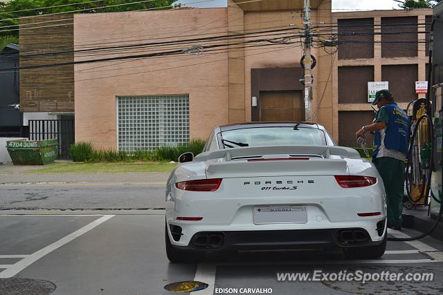 Porsche 911 Turbo spotted in São Paulo, Brazil