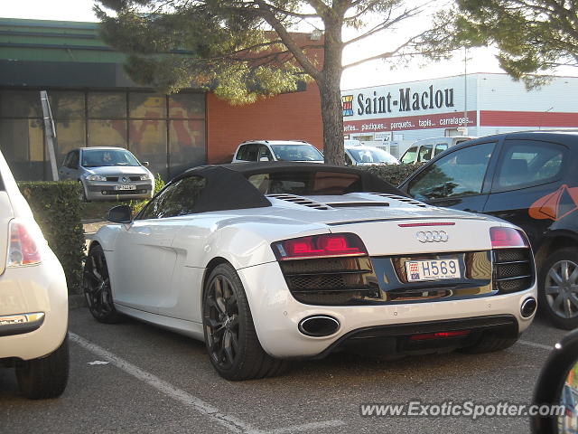 Audi R8 spotted in Avignon, France