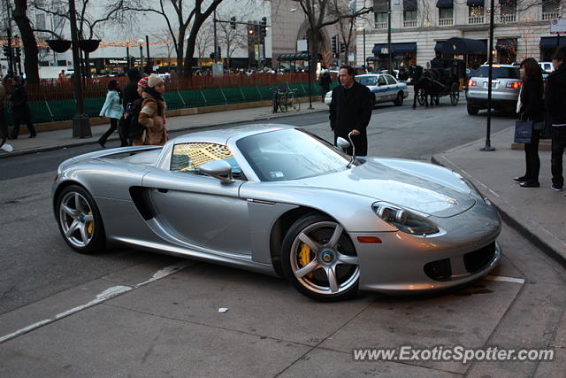 Porsche Carrera GT spotted in Chicago, Illinois