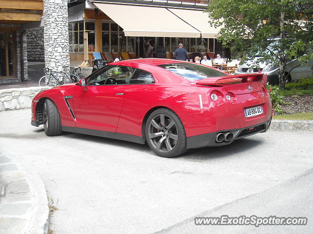 Nissan GT-R spotted in Val d'Isère, France