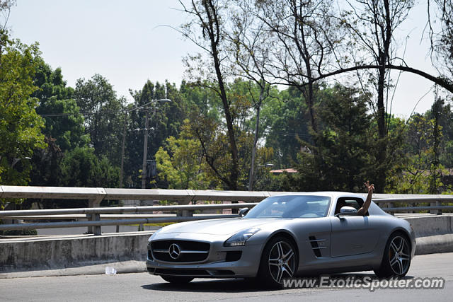 Mercedes SLS AMG spotted in Mexico City, Mexico