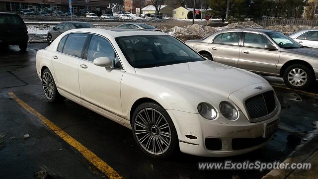 Bentley Continental spotted in Downers Grove, Illinois