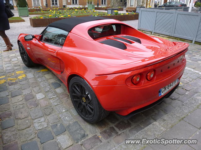 Lotus Elise spotted in Boulogne sur mer, France