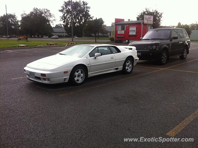 Lotus Esprit spotted in Cobourg, Canada