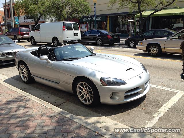 Dodge Viper spotted in Delray, Florida