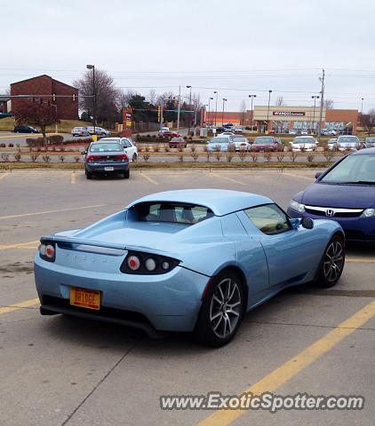 Tesla Roadster spotted in Clive, Iowa