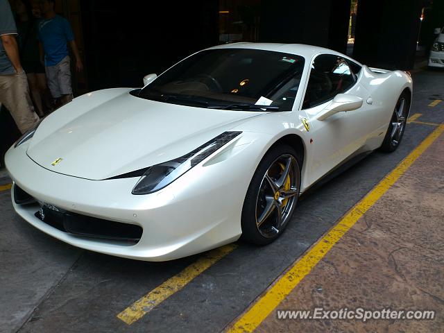 Ferrari 458 Italia spotted in Kuala lumpur, Malaysia