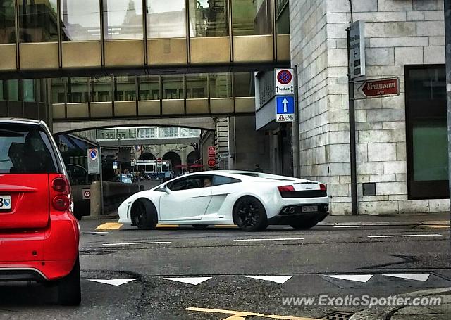 Lamborghini Gallardo spotted in Zurich, Switzerland