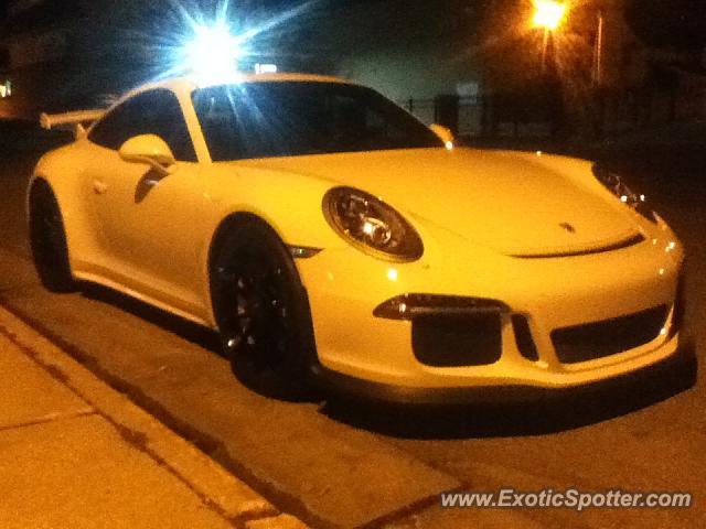 Porsche 911 GT3 spotted in Hartland, Wisconsin