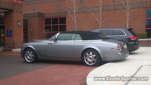 Rolls-Royce Phantom spotted in Short Hills, New Jersey