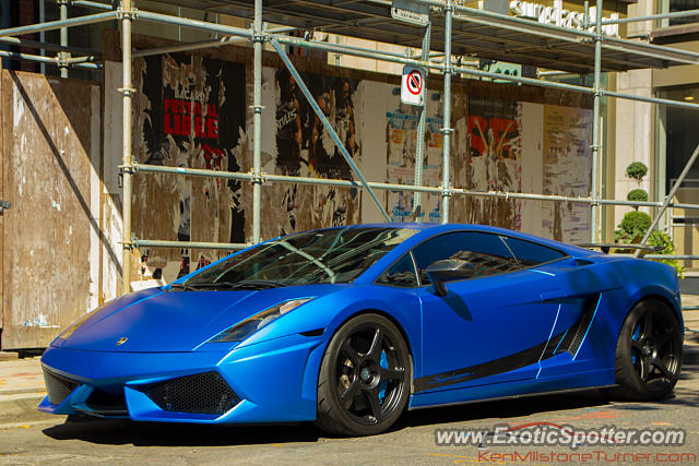 Lamborghini Gallardo spotted in Toronto, Canada