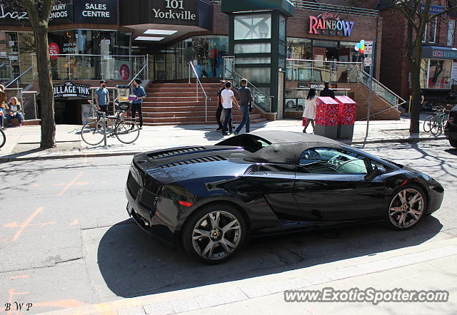 Lamborghini Gallardo spotted in Toronto, Canada