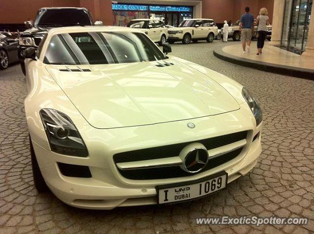 Mercedes SLS AMG spotted in Dubai, United Arab Emirates