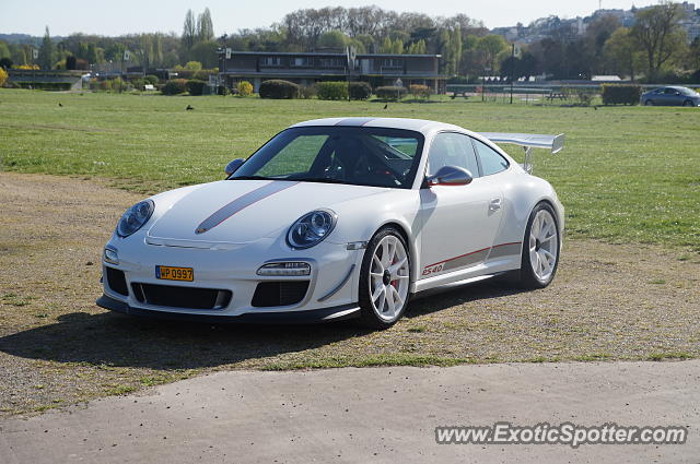 Porsche 911 GT3 spotted in Paris, France