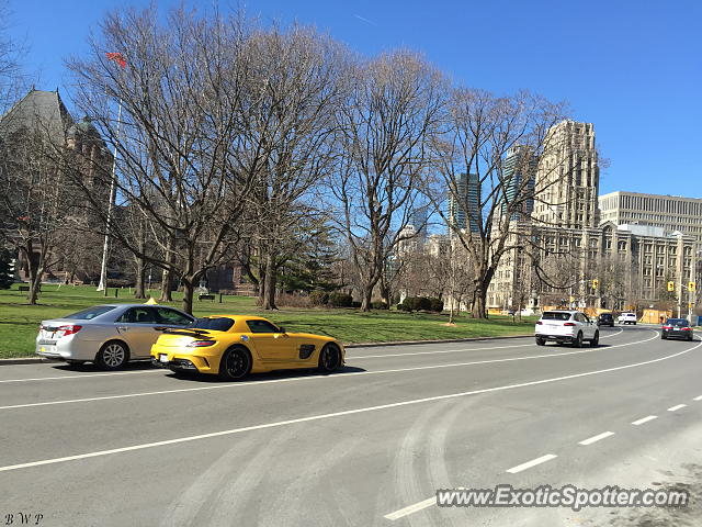 Mercedes SLS AMG spotted in Toronto, Canada