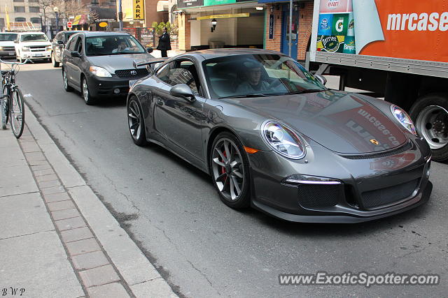 Porsche 911 GT3 spotted in Toronto, Canada