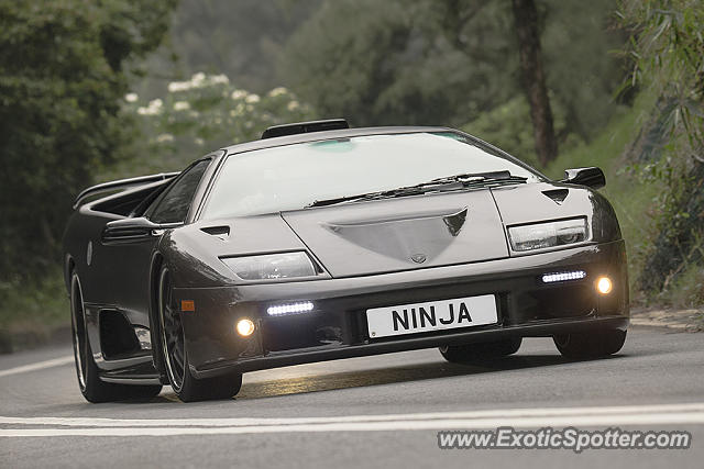 Lamborghini Diablo spotted in Hong Kong, China