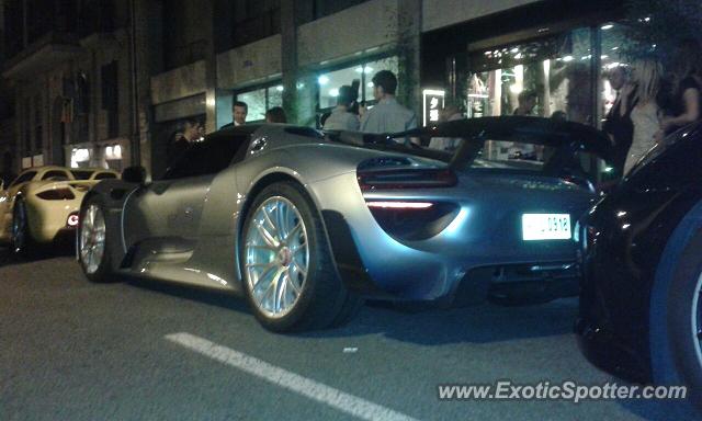 Porsche 918 Spyder spotted in Barcelona, Spain