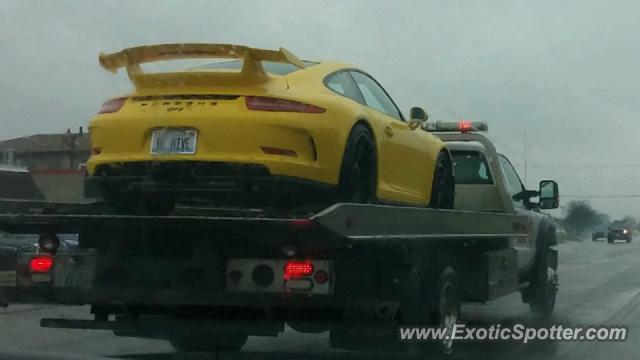Porsche 911 GT3 spotted in Downers Grove, Illinois