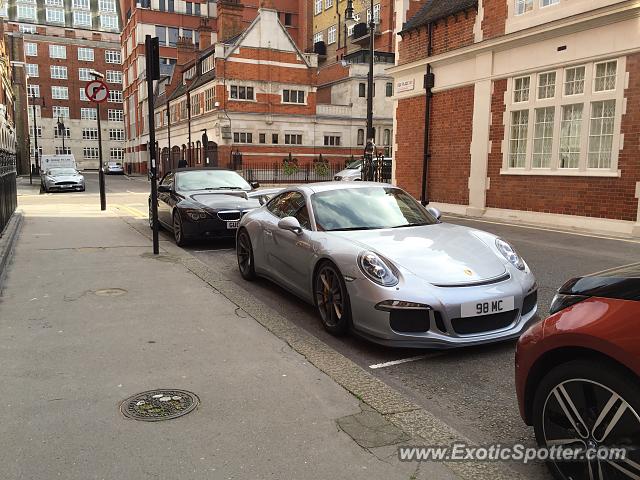 Porsche 911 GT3 spotted in London, United Kingdom