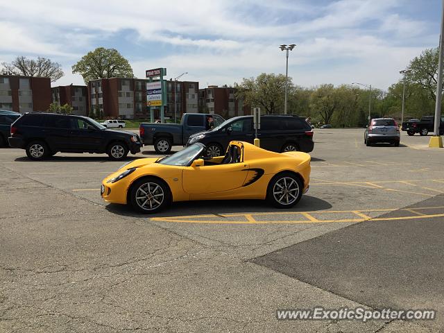 Lotus Elise spotted in Peoria, Illinois