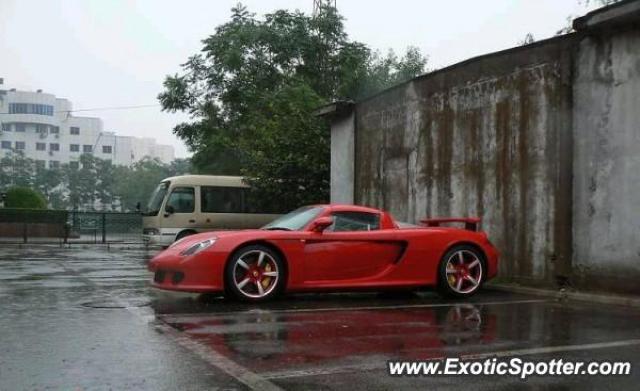 Porsche Carrera GT spotted in Beijing, China