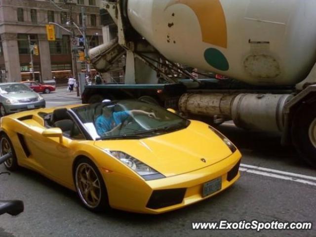 Lamborghini Gallardo spotted in Toronto, Canada