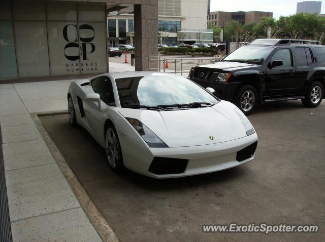 Lamborghini Gallardo spotted in Houston, Texas