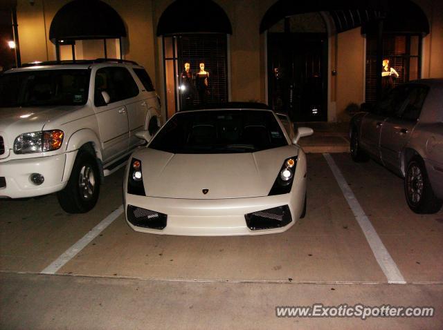 Lamborghini Gallardo spotted in Houston, Texas