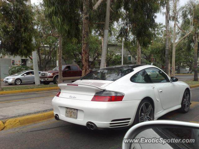 Porsche 911 Turbo spotted in Guadalajara, Mexico