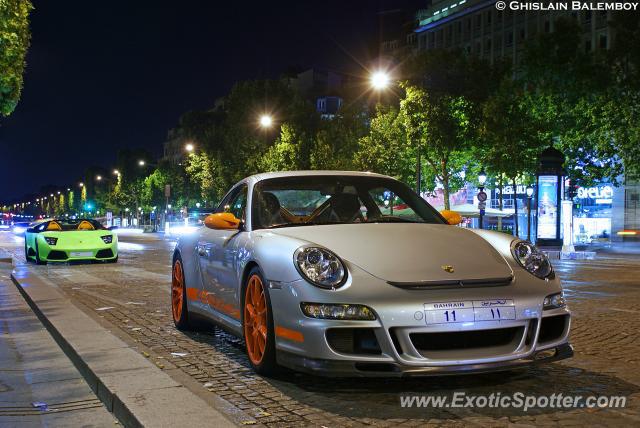 Porsche 911 GT3 spotted in Paris, France