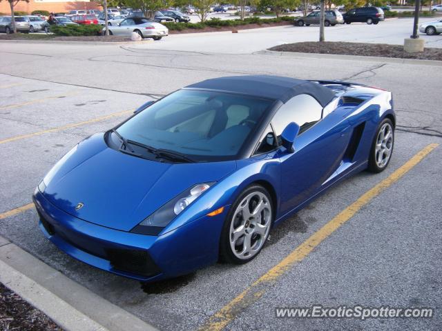 Lamborghini Gallardo spotted in Deerpark, Illinois