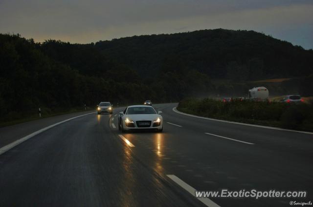 Audi R8 spotted in Highway, Germany